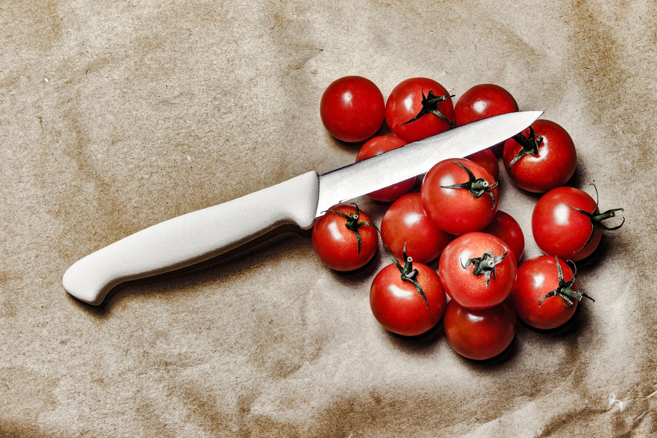 Tupý nůž do kuchyně nepatří: Jak nabrousit nůž jako profesionál