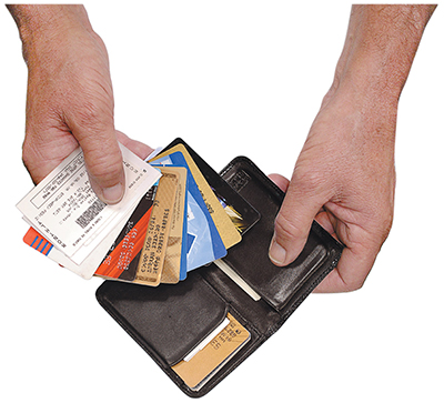 Rizika a nebezpečí platební karty: víte, na co si dát pozor?