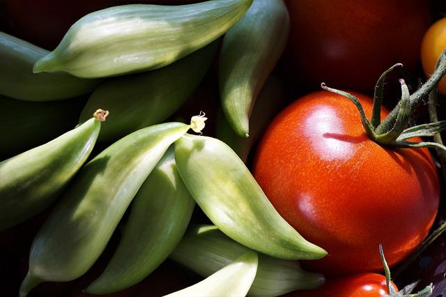 Vyzkoušejte pěstování a přípravu paprikové okurky, svou chutí vás překvapí