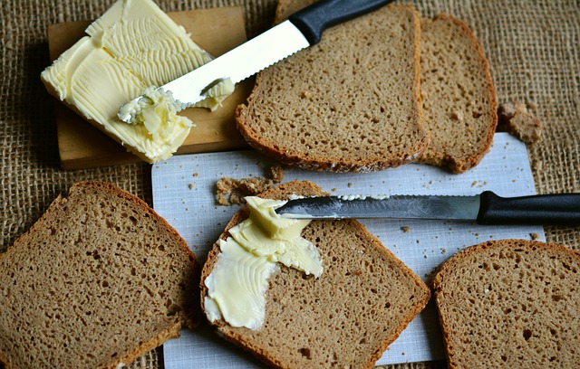 I po rozmražení můžete máslo používat jako čerstvé, tedy i k mazání na chléb