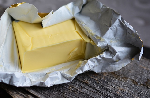 Při nákupu másla sledujte dobu trvanlivosti