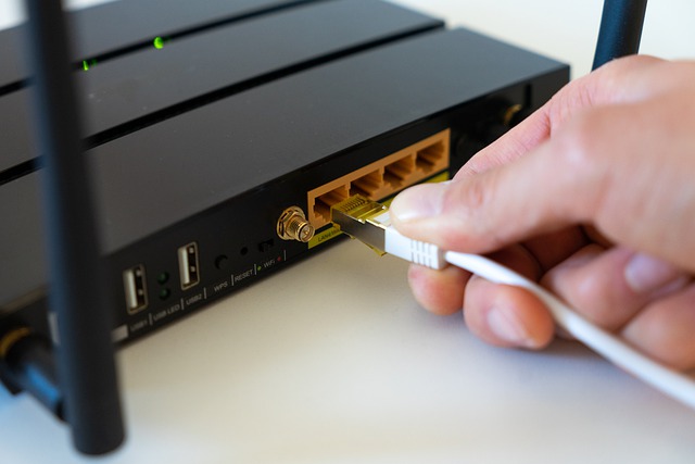 Přístupové body se připojují k routeru pomocí kabelu