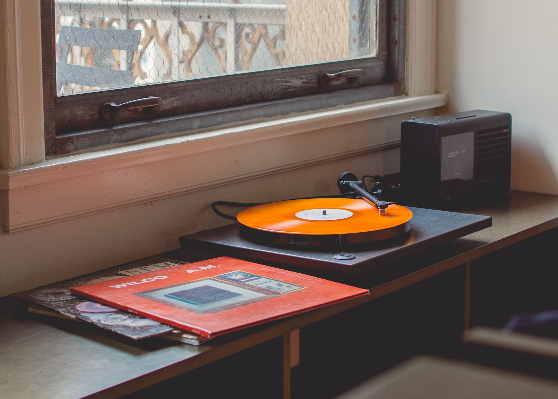 Vinyly a gramofon - skvělá dvojka do vašeho bytu i domu