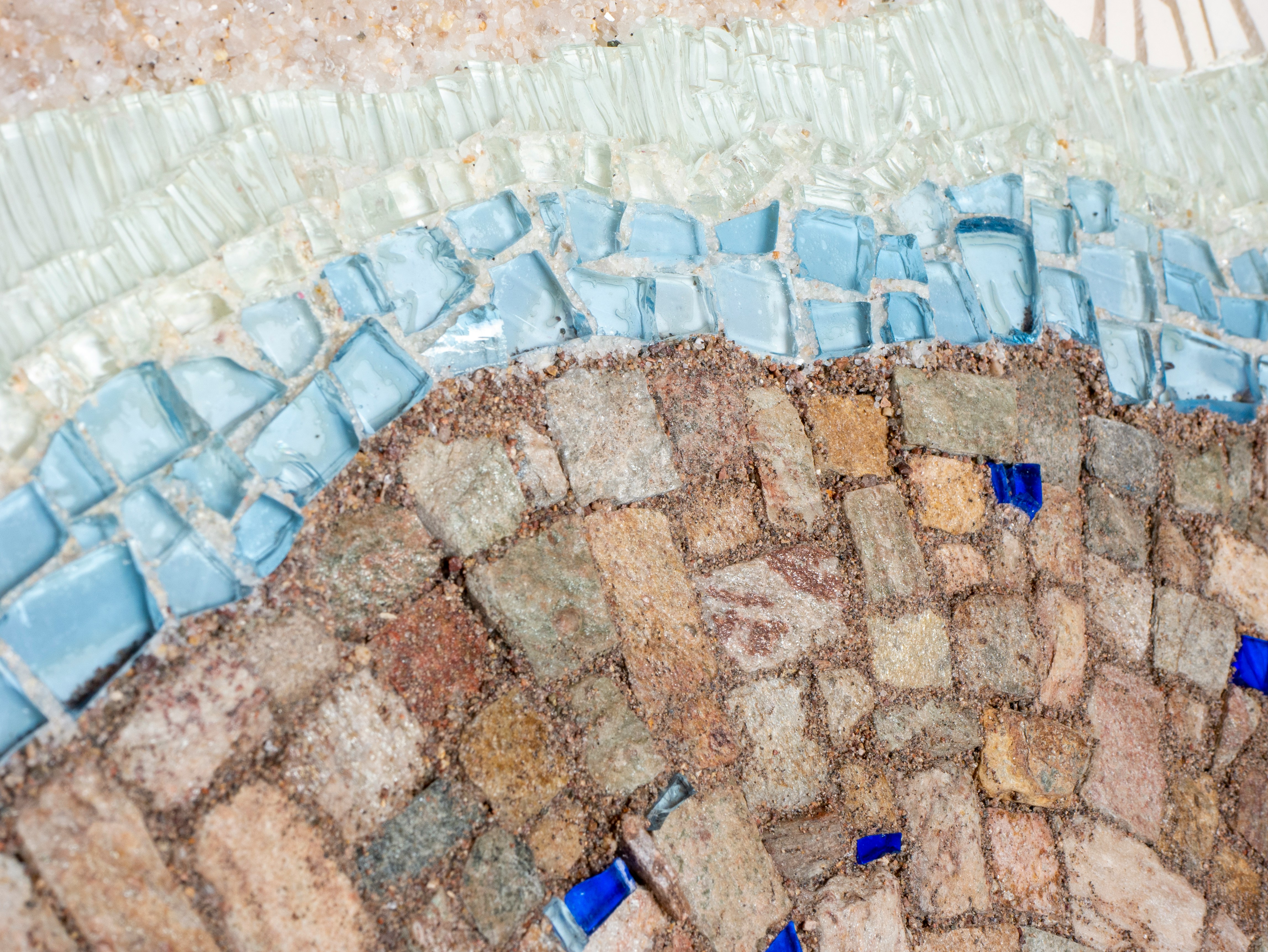 Kamenné mozaiky jsou originálním kusem dekorace, která neomrzí